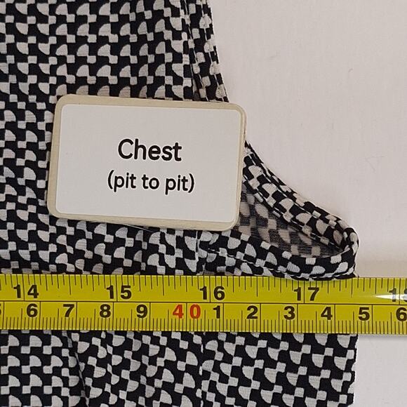 Coldwater Creek Women's sz L/14 Sleeveless Drape Neck Black & White Rushed Top - Picture 11 of 16